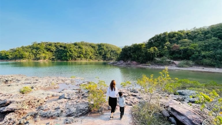 【新界行山】印洲塘海岸公園路經翠綠海水和絕美仙景