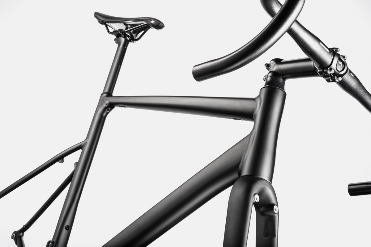 Cannondale CAAD13 matte black SmartForm C1 alloy frame, close-up of top tube, seatpost and front end