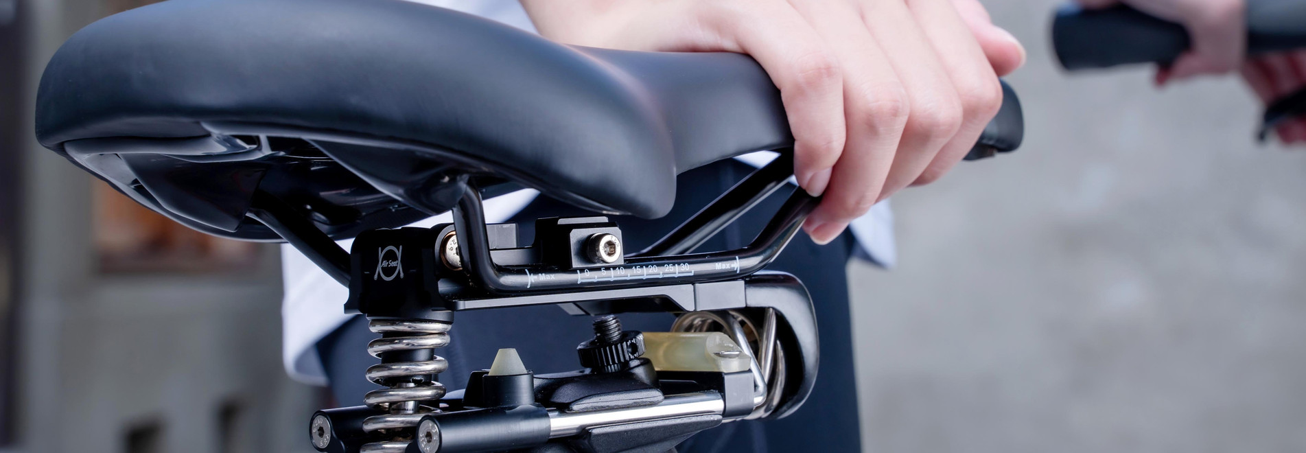Air Seat full-floating suspension structure close-up